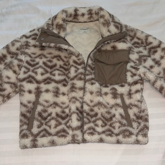 Abercrombie & Fitch Jackets & Blazers - Abercrombie Printed Sherpa Jacket